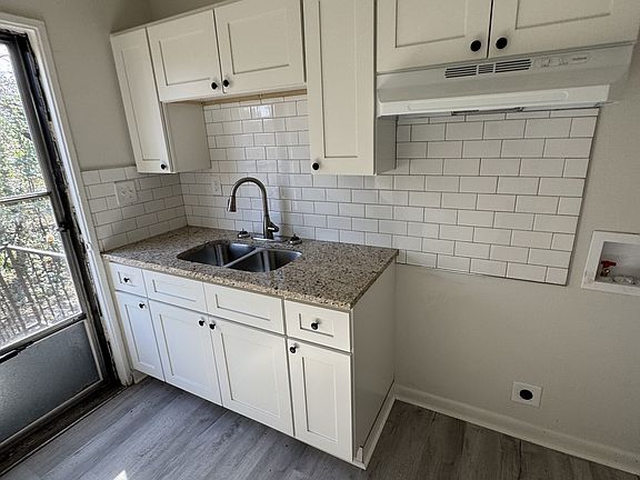 4th image of 1700 Martin Luther King Jr Blvd #3