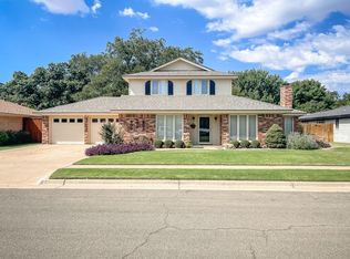 9708 Lynnhaven Ave, Lubbock, TX 79423