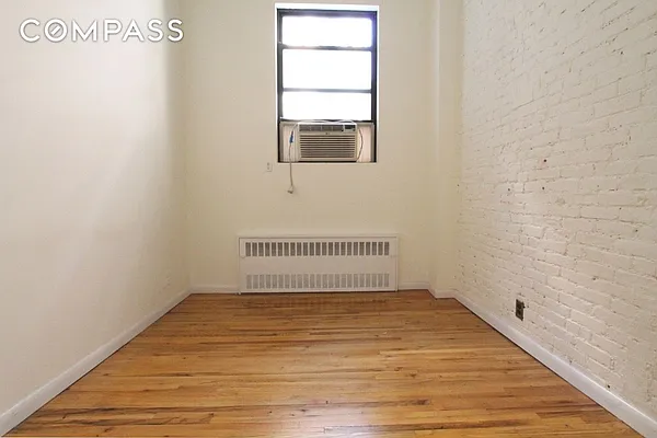 Rented by Compass | media 25