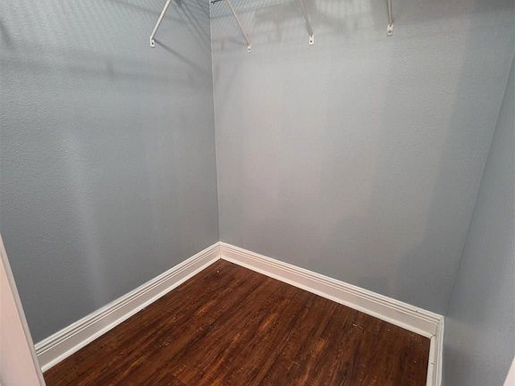 4th image of 7042 Plank Dr