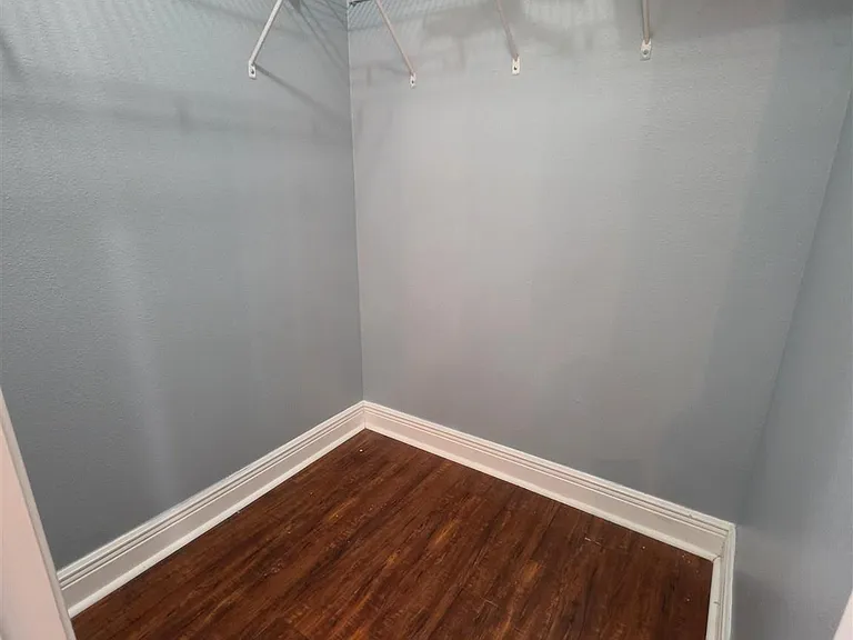 7042 Plank Dr — Photo 4