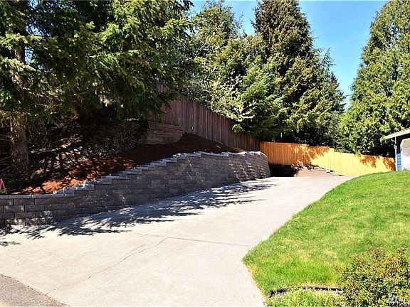 3rd image of 10007 101st Street Ct SW
