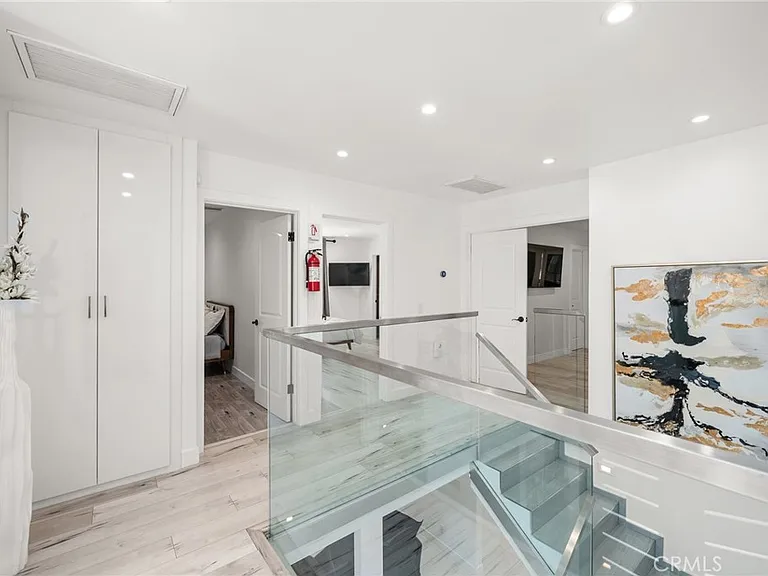 4630 Cedros Ave — Photo 25
