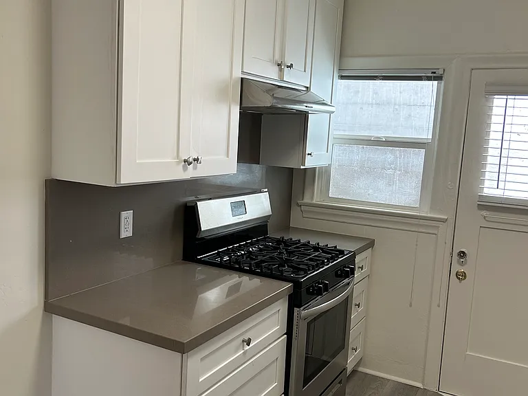 3772 Park Blvd #8 — Photo 2