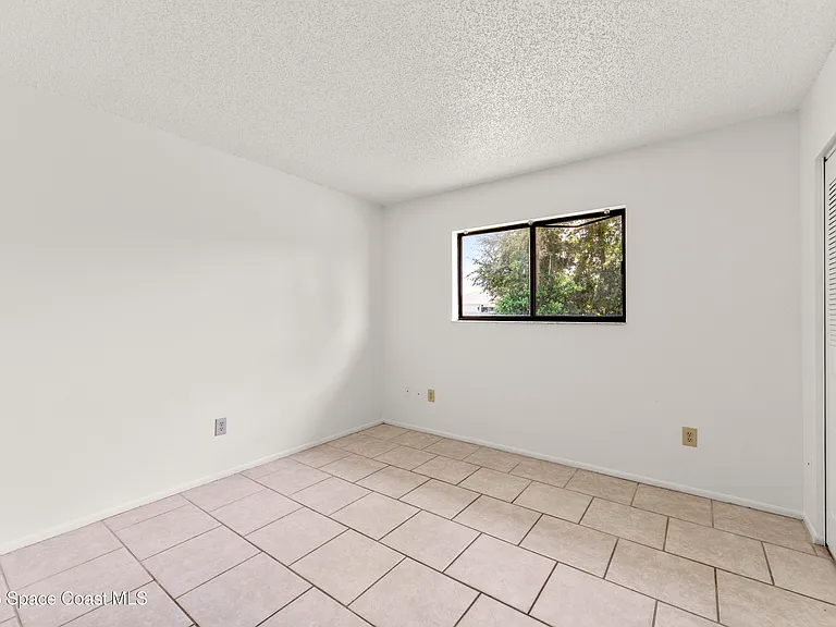 920 San Filippo Dr SE — Photo 10