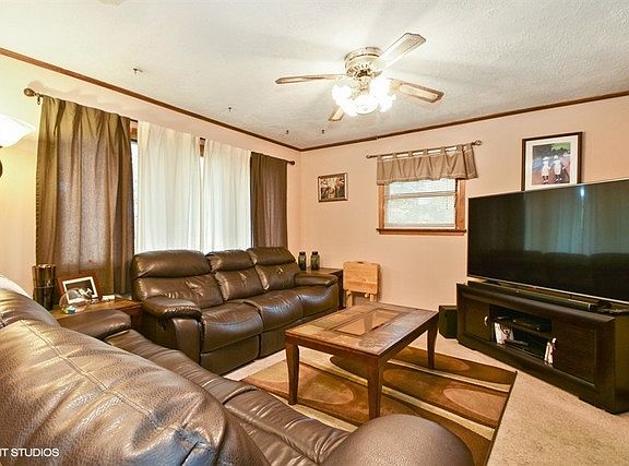 2nd image of 456 Indianwood Blvd
