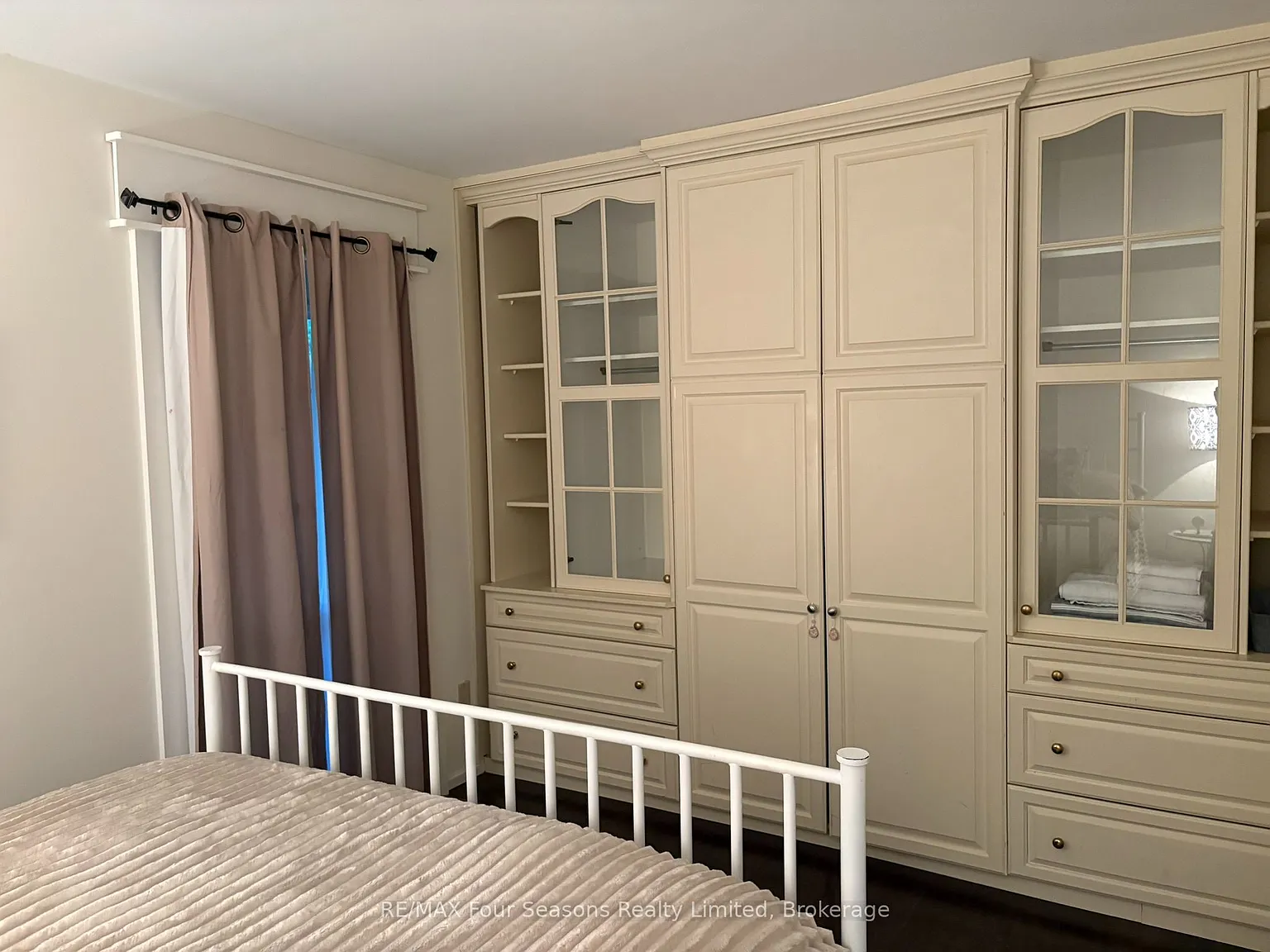 2 bed, $2,500 — Photo 4