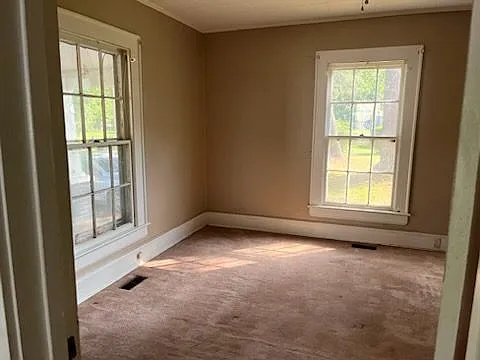 404 McGwigan St — Photo 11