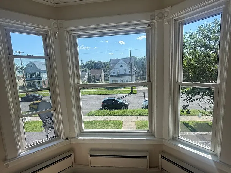 282 Manning Blvd — Photo 6