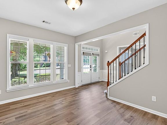 4th image of 3965 Argentite Way
