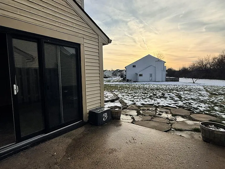 504 Heritage Dr — Photo 15