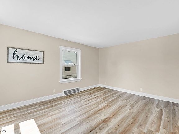 2nd image of 29527 Bruce Dr