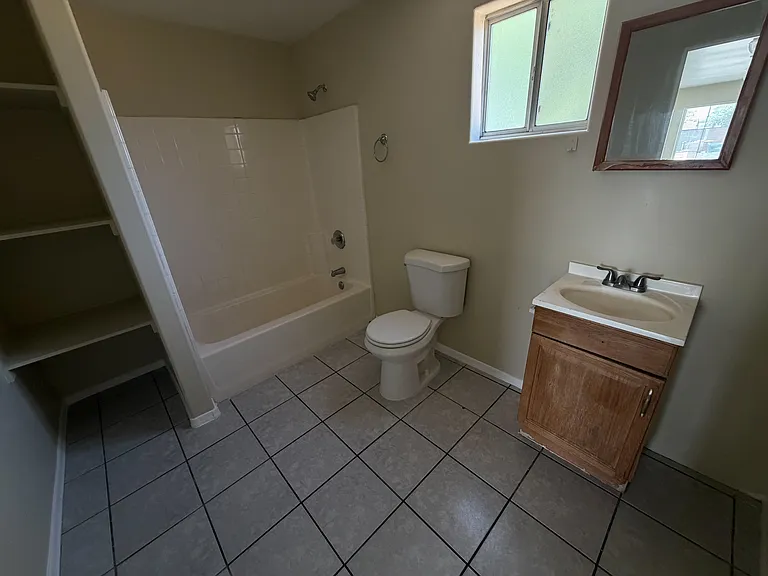 8106 W Elm St — Photo 8