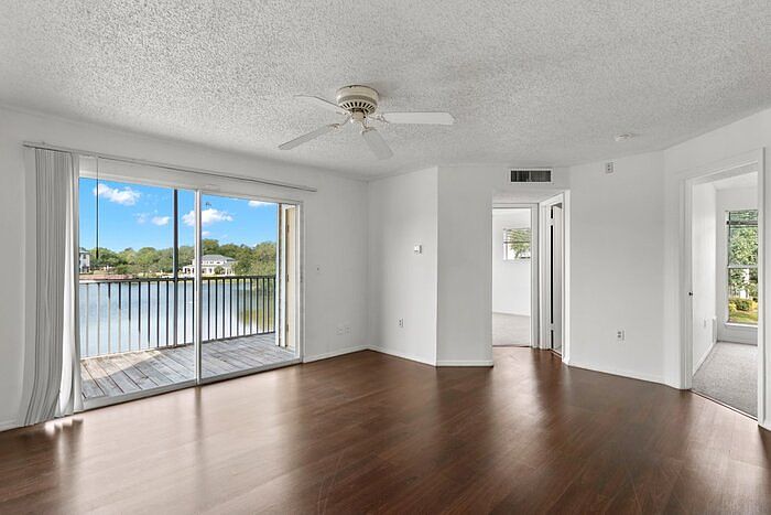1st image of 10122 Winsford Oak Blvd APT 413
