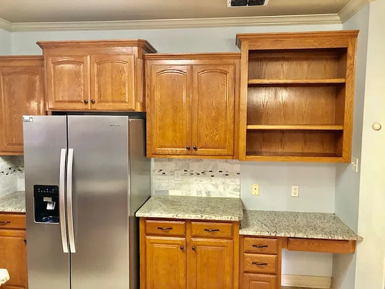 310 Montrose Pl — Photo 8