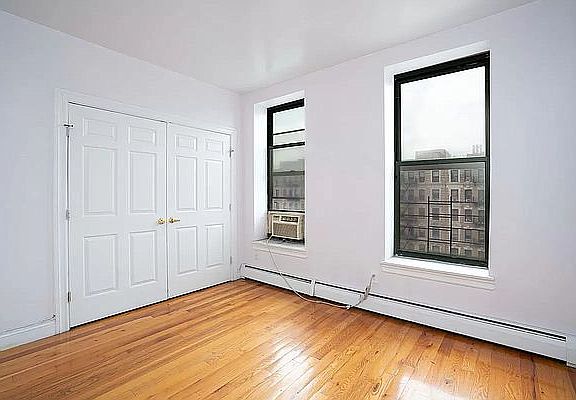 3rd image of 164 W 146th St