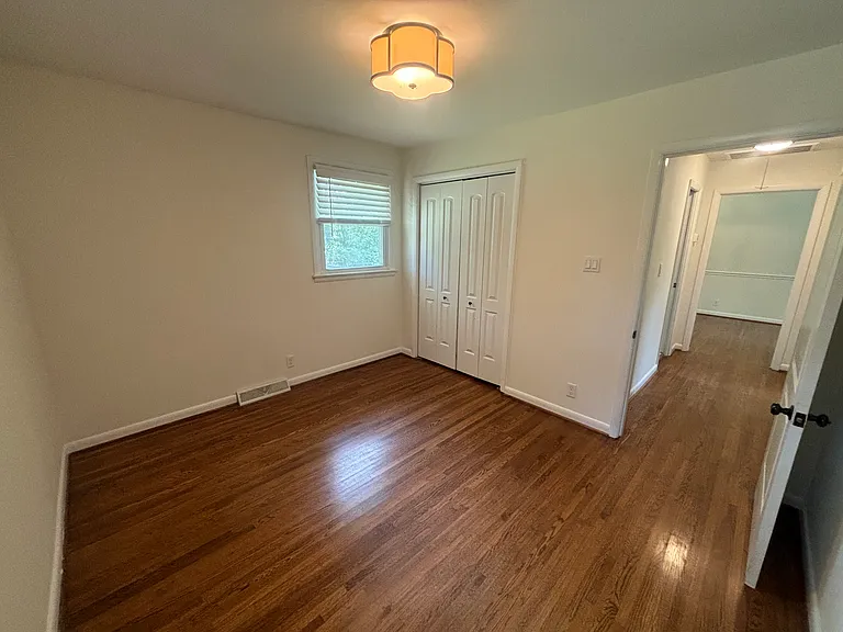 506 Highcrest Dr — Photo 9