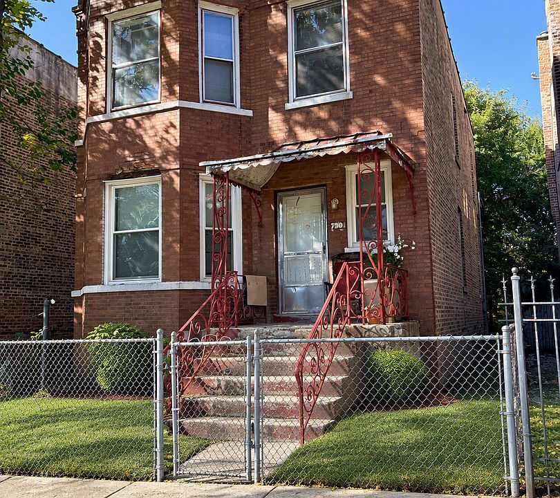 1st image of 730 N Troy St