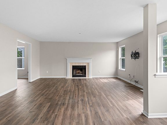 4th image of 8546 Walden Trace Ct