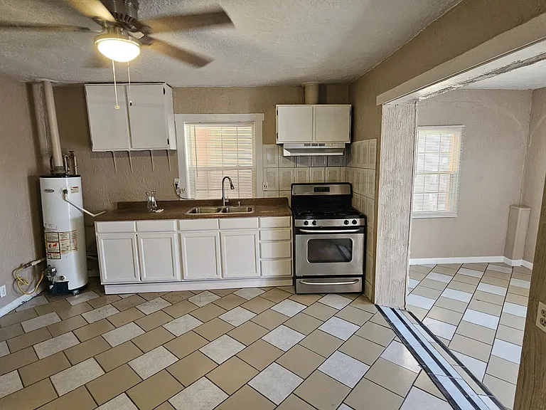 71 N Boone St #1 — Photo 12