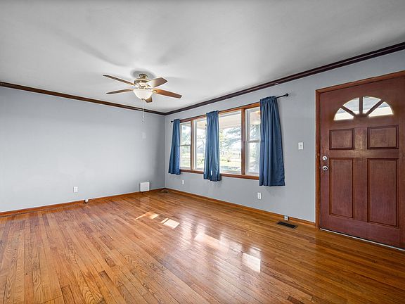 5th image of 360 N Main St