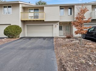 4657 High Point Dr APT 32, Rockford, IL