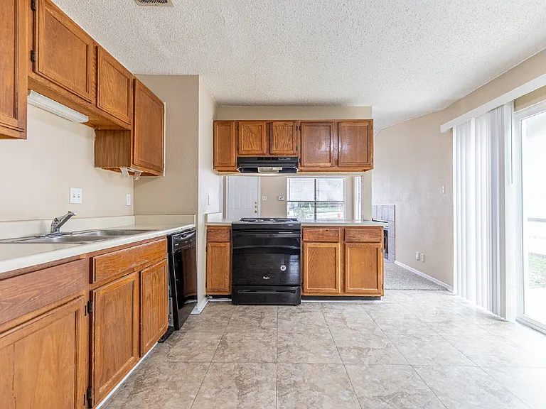 9643 Bratton Dr — Photo 13