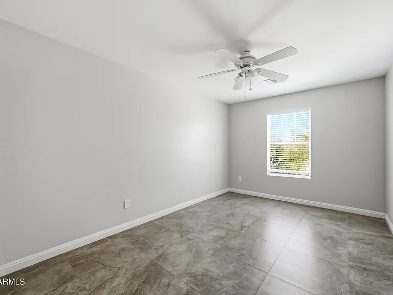 1330 S 121st Dr — Photo 25