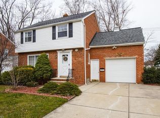 4843 Edsal Dr, Lyndhurst, OH