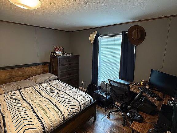 4th image of 501 Webster Rd #246