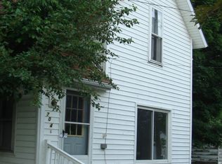 704 S Wayne St, Hamilton, IN 46742
