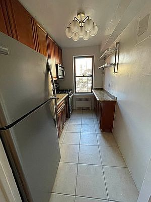 4th image of 157 E 18th St APT 5J