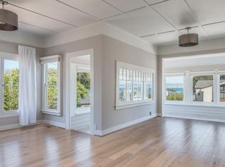 216 1st St, Pacific Grove, CA 93950