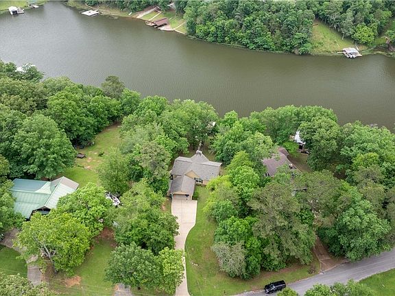 5th image of 15801 Lake Hills Dr