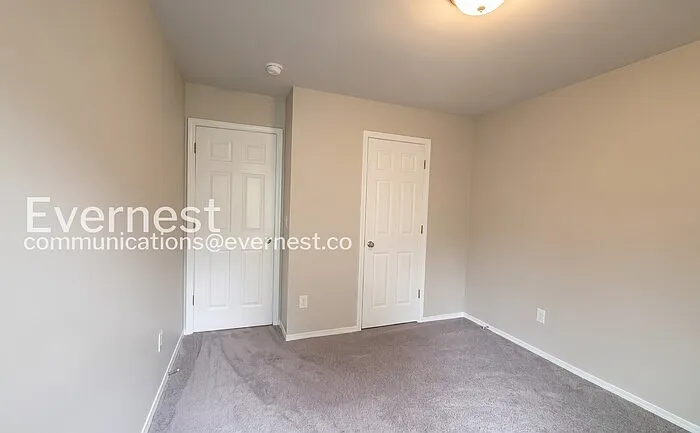 319 Maggie Way — Photo 12