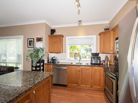 5th image of 20286 53a Ave #101
