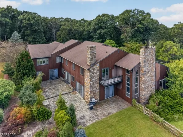 8 Springhill Road, Franklin Twp., NJ 08801