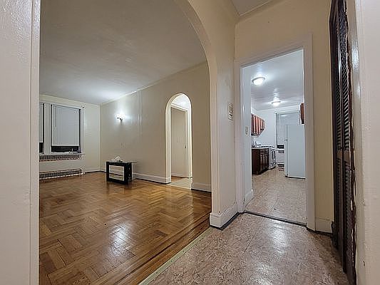 4th image of 33-38 Parsons Blvd #2C