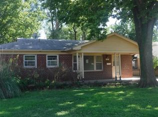 111 E English St, Derby, KS 67037