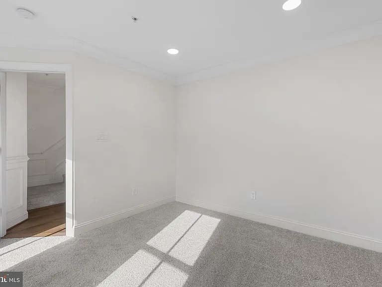 1256 Dockside Cir — Photo 21