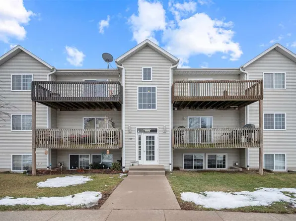 409 James Blvd NW APT 7, Oxford, IA 52322