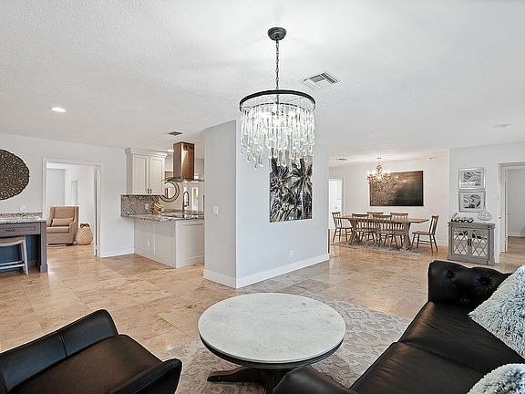2nd image of 5832 Tidewater Dr