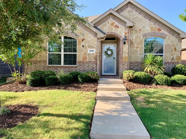 9205 Wayne St, Aubrey, TX 76227