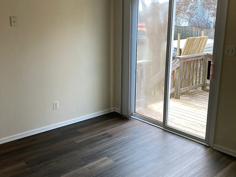 521 Clubhouse Way — Photo 9