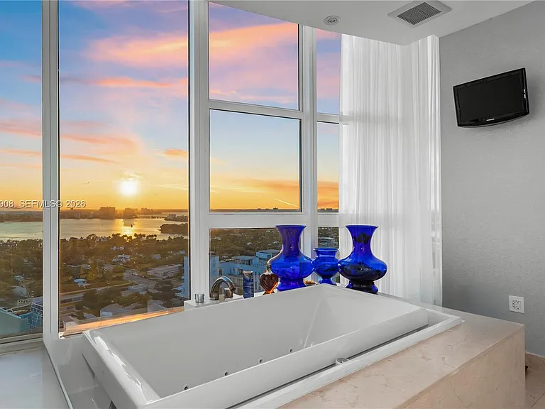 6000 Indian Creek Dr #Penthouse 25C-3 — Photo 13