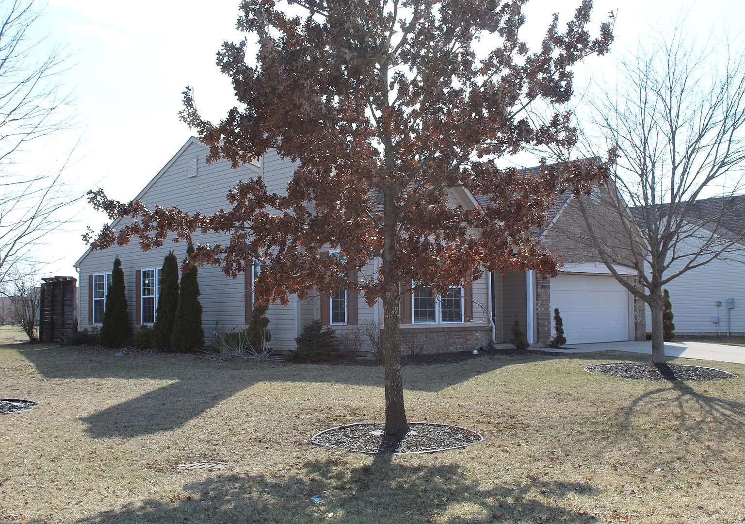 Cute 3BR Ranch in Avon! — Photo 2