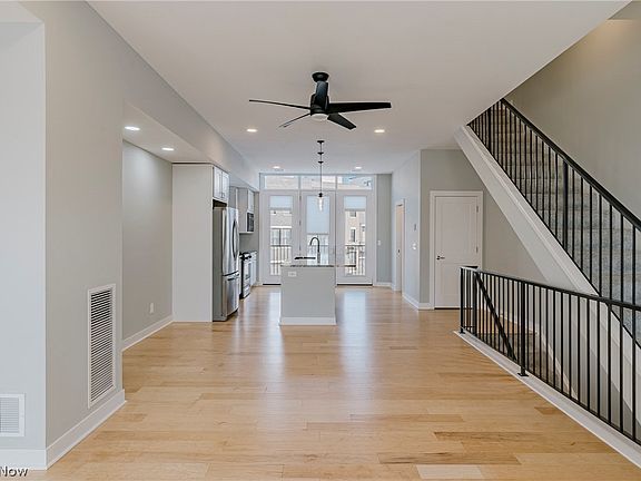 3rd image of 11208 N Park Pl