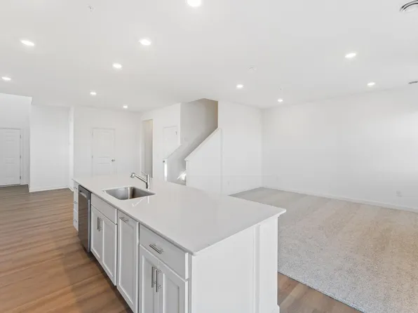 10544 Harbor Ln N, Maple Grove, MN 55369