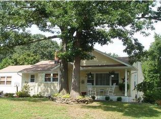 201 Overlook Dr, Neptune, NJ 07753