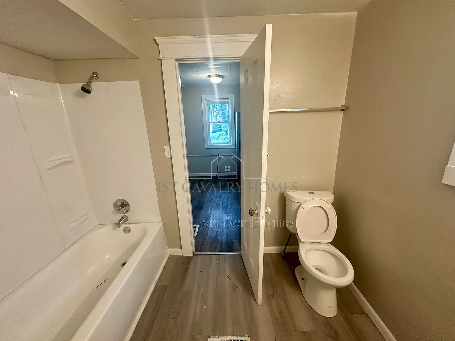 1 bed, 2.0 bath, $450 — Photo 3